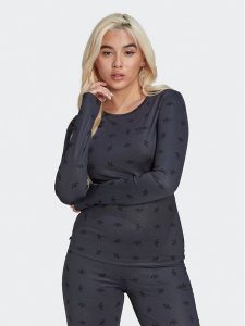 Adidas Bluzka Allover Print HL9137 Czarny Slim Fit. Czarne bluzki ADIDAS, bez wzorów, z syntetyku, bez kołnierzyka, bez ramiączek. Za 189,99 zł.