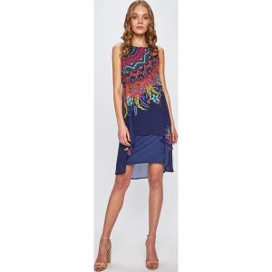 Desigual - Sukienka. Sukienki marki Desigual. W wyprzedaży za 299,90 zł.
