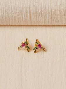 Lodie Silver Srebrne kolczyki-wkrętki z cyrkoniami rozmiar: onesize. Szare kolczyki Lodie Silver, z cyrkonią, srebrne. Za 39,99 zł.