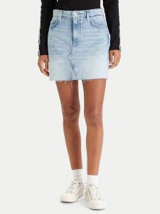 Guess Spódnica jeansowa W6RD1H D6833 Niebieski Regular Fit. Niebieskie spódnice Guess, z aplikacjami, z jeansu. Za 399,99 zł.