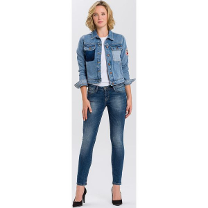 Dżinsy "Adriana" - Skinny fit - w kolorze niebieskim. Niebieskie jeansy marki Cross Jeans, z aplikacjami. W wyprzedaży za 136,95 zł.