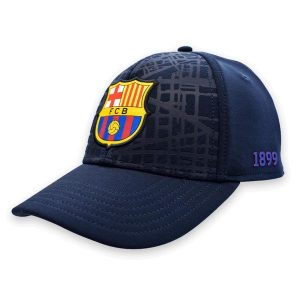 Czapka z daszkiem FC Barcelona Jr - oficjalna licencjonowana. Niebieskie czapki FC BARCELONA, bez wzorów, sportowe. W wyprzedaży za 95,11 zł.