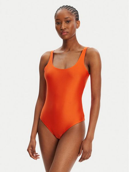 United Colors Of Benetton Strój kąpielowy 3H8E5I01K Czerwony. Czerwone stroje jednoczęściowe United Colors of Benetton, bez wzorów, z syntetyku. Za 139,99 zł.