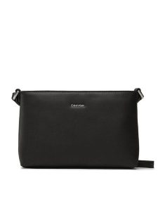 Calvin Klein Torebka Ck Must Xbody Md K60K610927 Czarny. Czarne listonoszki Calvin Klein, bez wzorów, ze skóry, bez dodatków. Za 409,99 zł.