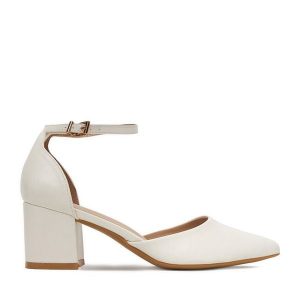 Czółenka JENNY. Białe czółenka Jenny, bez wzorów, bez obcasa, bez zapięcia. Za 129,99 zł.