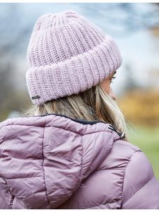 CAPO-authentic headwear Czapka w kolorze jasnoróżowym rozmiar: onesize. Różowe czapki CAPO-authentic headwear, bez wzorów, z wełny. Za 97,51 zł.