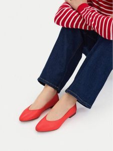 Lasocki Baleriny CEO-RST-KAJA-66K Czerwony. Czerwone balerinki Lasocki, bez wzorów, ze skóry, bez obcasa, bez zapięcia. Za 149,99 zł.