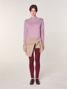 Rodier Wełniany sweter w kolorze jasnoróżowym rozmiar: M. Różowe swetry oversize Rodier, m, bez wzorów, z wełny, bez ramiączek. Za 260,99 zł.