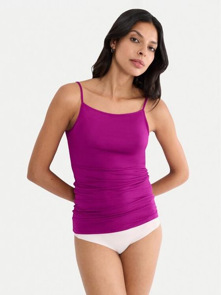 Triumph Top Beauty Layers 10227206 Różowy Slim Fit. Czerwone topy Triumph, s, bez wzorów, z wiskozy, bez kołnierzyka, bez ramiączek. Za 89,99 zł.