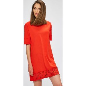 Trendyol - Sukienka. Sukienki marki Trendyol. W wyprzedaży za 49,90 zł.