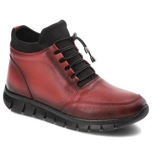 Czerwone Botki Artiker Wygodne Obuwie Damskie. Czerwone botki ARTIKER, bez wzorów, ze skóry, bez obcasa, bez zapięcia. Za 229,00 zł.
