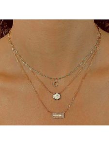 Les Favorites Pozłacany naszyjnik z elementem ozdobnym - dł. 40 cm rozmiar: onesize. Czerwone naszyjniki Les Favorites, z opalem, pozłacane. Za 78,99 zł.