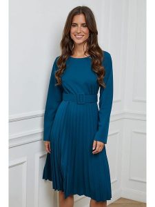 L'armoire de Suzette Sukienka w kolorze niebieskim rozmiar: 34/36. Niebieskie sukienki L'armoire de Suzette, l, bez wzorów, z tkaniny, klasyczne, bez kołnierzyka, bez ramiączek, midi. Za 92,42 zł.