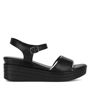 Sandały Lasocki. Czarne sandały Lasocki, bez wzorów, bez obcasa, na koturnie, bez zapięcia. Za 129,99 zł.