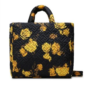 Torebka Tommy Hilfiger. Czarne torebki klasyczne TOMMY HILFIGER, bez wzorów, bez dodatków. Za 539,99 zł.