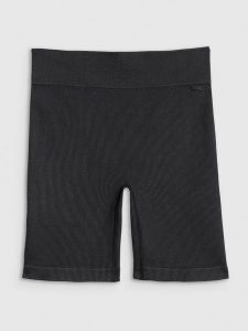 4F Legginsy krótkie z prążkowanej dzianiny damskie - czarne XS/S. Czarne legginsy 4f, bez wzorów, z dzianiny, z podwyższonym stanem, krótkie. Za 69,99 zł.