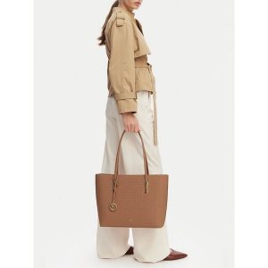 Torebka MEXX. Brązowe shopper bag Mexx, bez wzorów, bez dodatków. Za 159,99 zł.