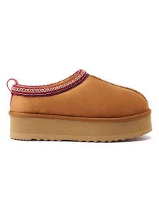 Mandel Botki "Ria" w kolorze jasnobrązowym rozmiar: 38. Brązowe botki Mandel, bez wzorów, z materiału, bez obcasa, bez zapięcia. Za 192,33 zł.