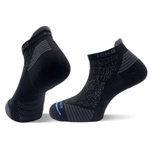 Skarpety do biegania Teko ecoRUN Low Cut Light Half Cushion 2.0. Czarne skarpetki TEKO, bez wzorów. Za 35,00 zł.