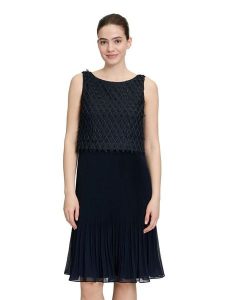 Vera Mont Sukienka w kolorze granatowym rozmiar: 42. Niebieskie sukienki Vera Mont, bez wzorów, bez kołnierzyka, bez ramiączek, mini. Za 339,99 zł.