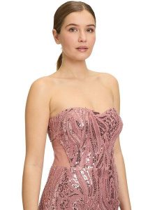 Vera Mont Sukienka w kolorze jasnoróżowym rozmiar: 32. Różowe sukienki Vera Mont, bez wzorów, bez kołnierzyka, bez ramiączek, maxi. Za 448,99 zł.