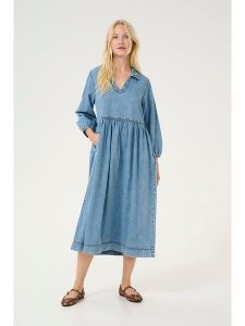 CULTURE Sukienka w kolorze niebieskim rozmiar: M. Niebieskie sukienki Culture, m, bez wzorów, bez kołnierzyka, bez ramiączek, maxi. Za 195,06 zł.