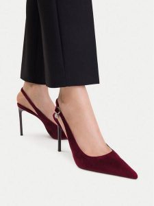 Nine West Szpilki EO-TS6384-02 Bordowy. Czerwone szpilki Nine West, bez wzorów, z materiału, bez obcasa. Za 279,99 zł.
