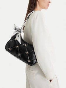 Nine West Torebka EO-Ludlow Dusk-KS2576-1 Czarny. Czarne torebki klasyczne Nine West, bez wzorów, z materiału, bez dodatków. Za 259,99 zł.