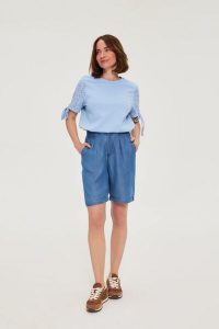 Szorty lyocell niebieskie. Niebieskie szorty MOODO, bez wzorów, z lyocellu. Za 109,99 zł.