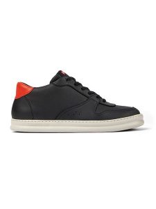 Camper Skórzane sneakersy w kolorze czarnym rozmiar: 43. Czarne trampki Camper, bez wzorów, bez zapięcia. Za 467,95 zł.