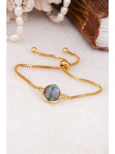 Pierres delicates Pozłacana bransoletka z amazonitem rozmiar: onesize. Zielone bransoletki Pierres delicates, pozłacane. Za 48,95 zł.