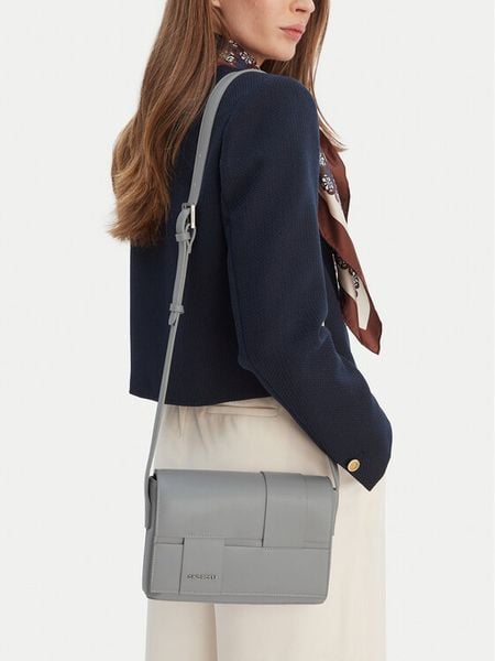 GINO ROSSI Torebka C-KY185 Szary. Szare listonoszki Gino Rossi, bez wzorów, z materiału, bez dodatków. Za 179,99 zł.