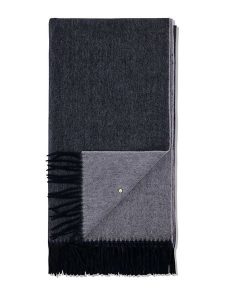 Hey Marly Wełniany szal "Classic" w kolorze czarno-szarym - 250 x 65 cm rozmiar: onesize. Czarne szaliki Hey Marly, bez wzorów, z materiału. Za 348,08 zł.