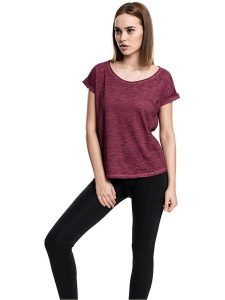 Urban Classics Koszulka w kolorze fioletowym rozmiar: S. Różowe bluzki Urban Classics, s, bez wzorów, z bawełny, bez kołnierzyka, bez ramiączek. Za 39,58 zł.