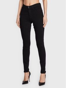 Guess Jeansy 1981 W2YA46 D4PZ1 Czarny Skinny Fit. Czarne jeansy Guess, z aplikacjami, z bawełny. Za 239,99 zł.