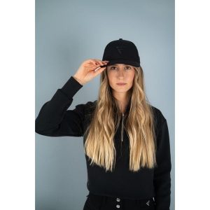 Czapka golfowa Merion – Regulowana, oddychająca, lekka, ochrona UV. Czarne czapki FLAIRWAY GOLF, bez wzorów, sportowe. Za 106,00 zł.