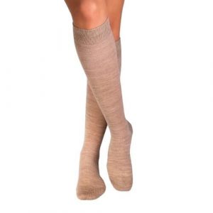 Długie skarpetki 3/4 z cienkiej wełny w kolorze beżowym. Brązowe skarpetki OEM, bez wzorów, z wełny. W wyprzedaży za 57,39 zł.