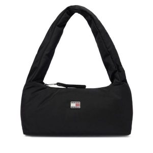 Torebka Tommy Jeans. Czarne torebki klasyczne Tommy Jeans, bez wzorów, z jeansu, bez dodatków. Za 429,99 zł.