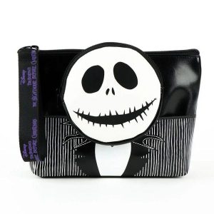 Podróżna torba toaletowa Cerda Disney Nightmare Before Christmas. Czarne torby podróżne i sportowe CERDA, z aplikacjami, z materiału. Za 166,50 zł.