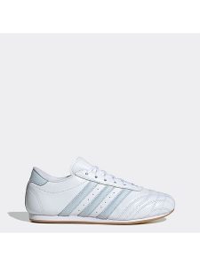 Adidas Sneakersy "Taekwondo" w kolorze biało-błękitnym rozmiar: 42. Białe trampki ADIDAS, bez wzorów, bez zapięcia. Za 287,84 zł.