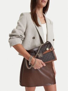 Nine West Torebka EO-ELEGANT FLOW-TK25740 Brązowy ciemny. Brązowe listonoszki Nine West, bez wzorów, ze skóry, bez dodatków. Za 329,99 zł.