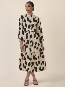 APART Sukienka w kolorze beżowo-czarnym rozmiar: 44. Brązowe sukienki Apart, bez wzorów, bez kołnierzyka, bez ramiączek, midi. Za 359,95 zł.