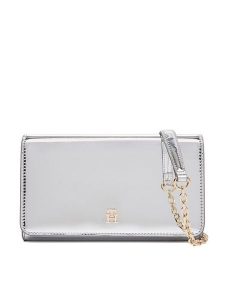 Tommy Hilfiger Torebka Icon Flap W/Chain Met AW0AW17959 Srebrny. Szare torebki klasyczne TOMMY HILFIGER, bez wzorów, ze skóry, bez dodatków. Za 339,99 zł.