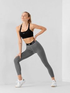 4F Legginsy treningowe szybkoschnące damskie XS. Szare legginsy 4f, bez wzorów, z dzianiny. Za 99,99 zł.