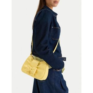 Torebka JENNY. Żółte listonoszki Jenny, bez wzorów, bez dodatków. Za 119,99 zł.