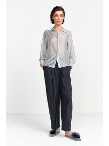 Rich & Royal Bluzka w kolorze srebrno-białym rozmiar: 36. Białe bluzki Rich & Royal, bez wzorów, bez kołnierzyka, bez ramiączek. Za 195,99 zł.