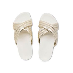 Klapki basenowe damskie Flip Flop Joy Cross. Żółte klapki Flip Flop, bez wzorów, bez obcasa. Za 81,00 zł.