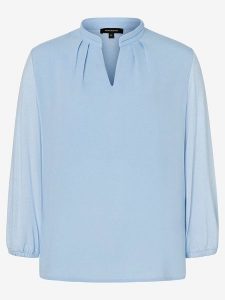 More & More Bluzka w kolorze błękitnym rozmiar: 38. Niebieskie bluzki More & More, bez wzorów, bez kołnierzyka, bez ramiączek. Za 56,79 zł.