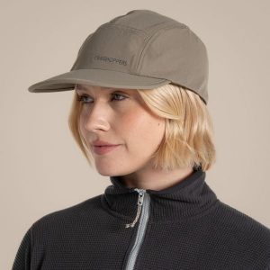 Czapka z daszkiem Craghoppers NosiLife Multi Active Cap II. Białe czapki Craghoppers, bez wzorów, sportowe. Za 135,70 zł.