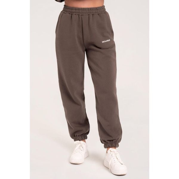 Spodnie fitness damskie Gym Glamour dresowe. Brązowe spodnie dresowe GYM GLAMOUR, s, bez wzorów, z dresówki. Za 189,99 zł.